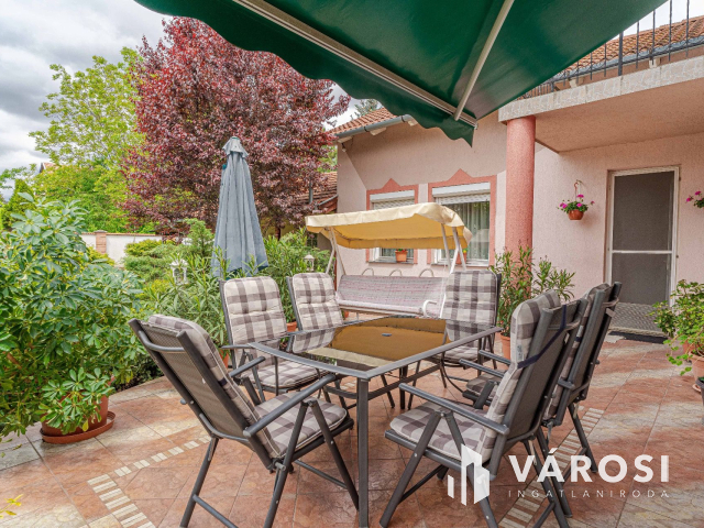 Presztizs tökéletes udvarral Újszegeden