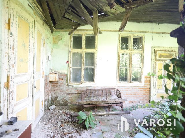 Bontandó ház tökéletes helyen