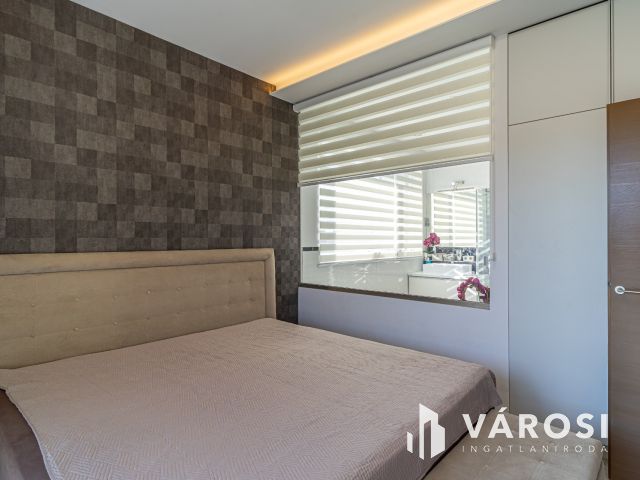 Prémium családi ház medencével Újszegeden!