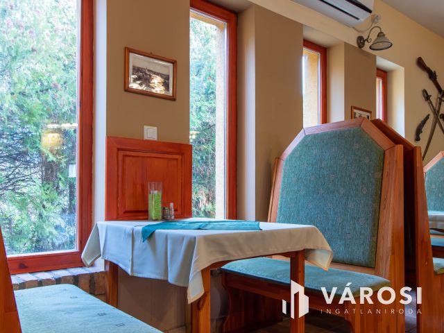 Kiemelkedő befektetési lehetőség Páty központjában!