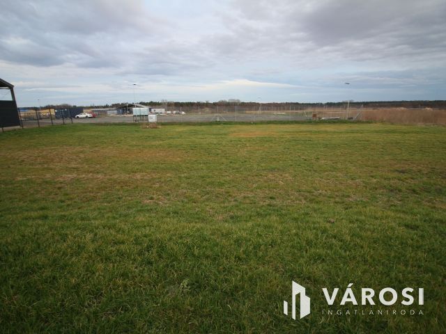 Sormási ipari parkban eladó telek