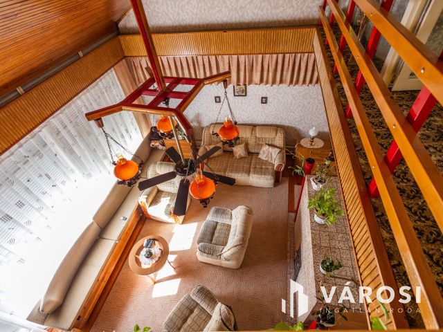 Több lehetőség egy ingatlanban a Várfürdő közelében