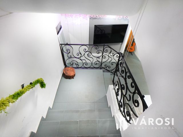 Bevezetett szépségszalon vendégkörrel remek helyen!