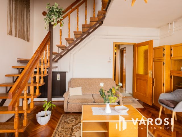 Jó elrendezésű belvárosi sorház kedvező áron