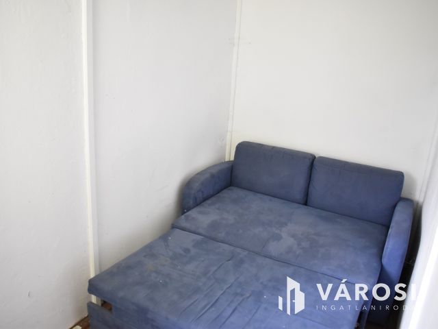 Városerdei felújított, téliesített nyaraló!