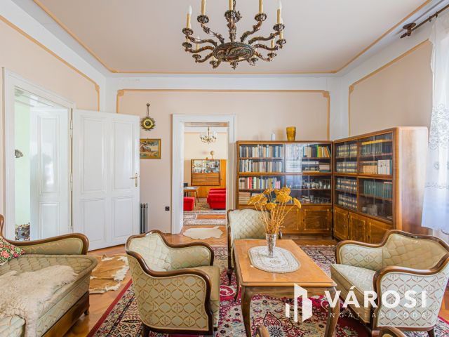 Központi elhelyezkedésű ház Kiskunmajsán