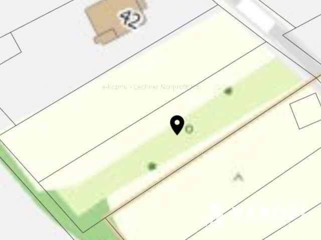 Eladó telek a város zajától távol, mégis mindenhez közel