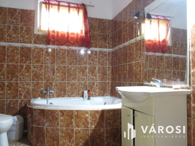 Két generációs otthon