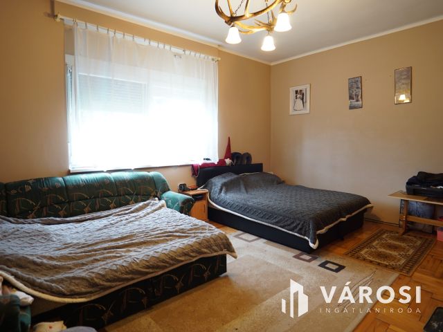 Átlagos állapotú, családi ház Sormáson