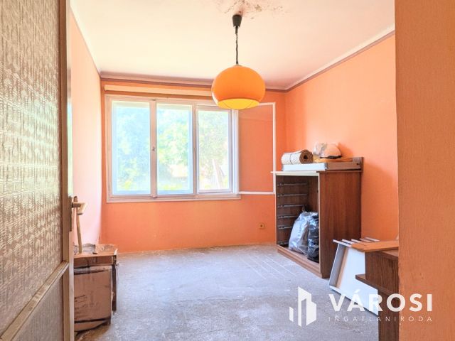 Nyaraló vagy  kis családi ház - Ön dönt!