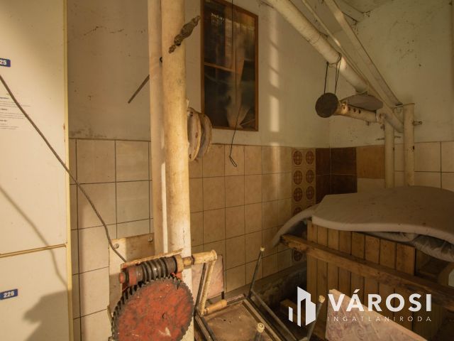 Lovásziban, kedves kis hangulatú zártkerti ingatlan eladó!