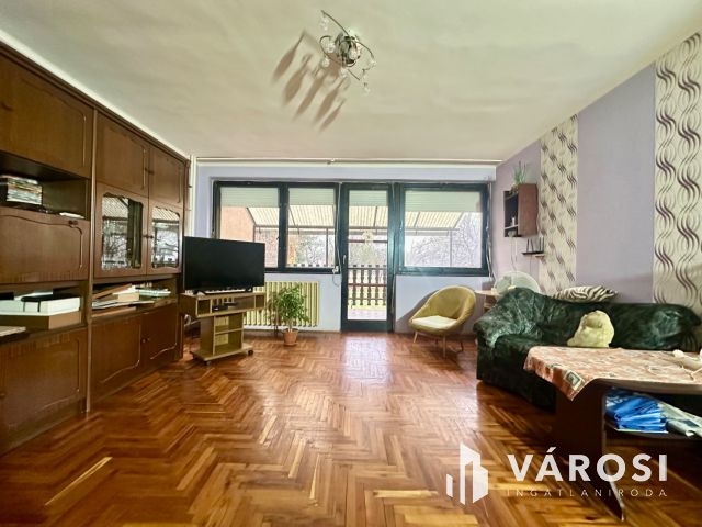 Szécsény kiemelt övezetében sorház eladó!