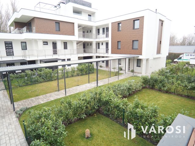 Fonyódon, 150m-re a víztől, új lakás, Wellness használattal!