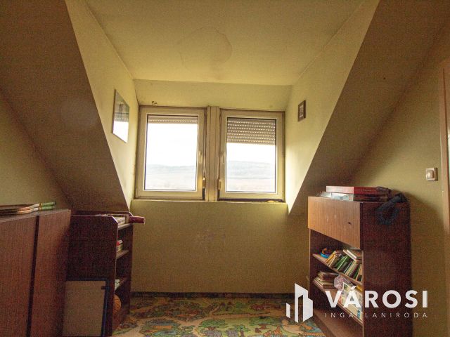 Nagycsaládosok álma – Sárisápi családi otthon 4 hálószobával