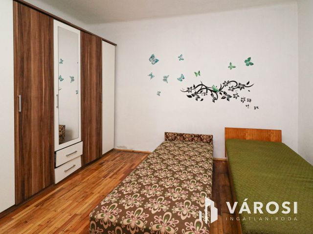 Nagy családi ház eladó vendégház lehetőséggel Gyomán