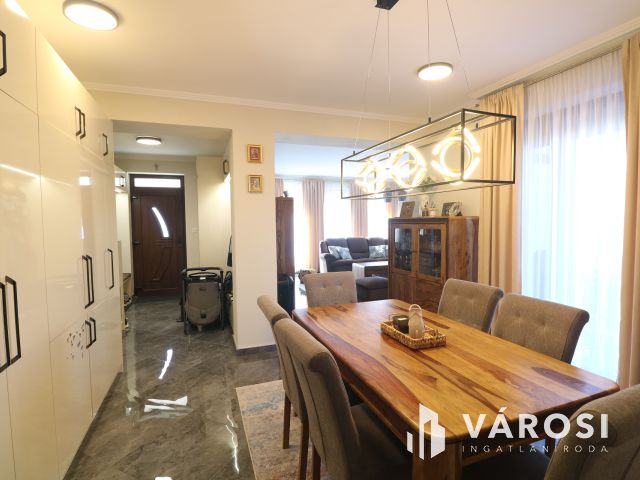 Modern családias otthon Mórahalmon.