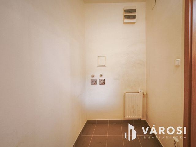 Utcafrontos üzlethelyiség Terézvárosban!