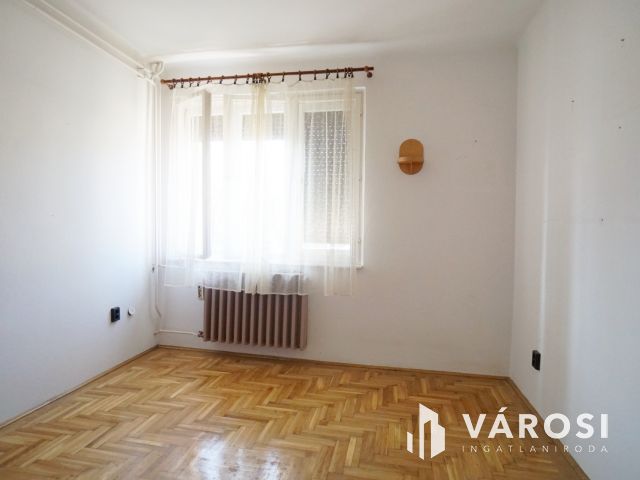 Otthon, vállalkozás és befektetés Gyál központi részén