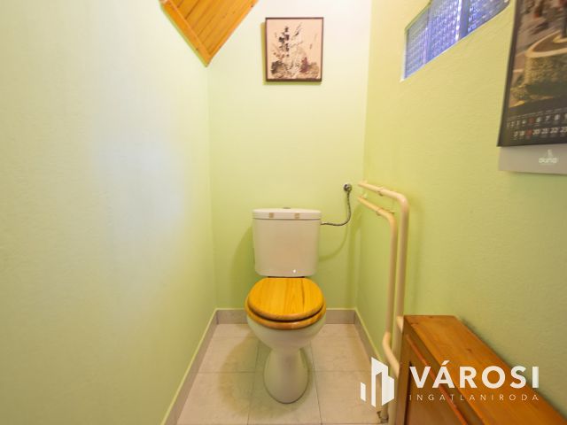 160 m2-es, családi-sorház a Csaba Park környékén eladó