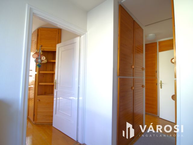 Ritka lehetőség: 204 m2 prémium sorházi otthon saját kerttel