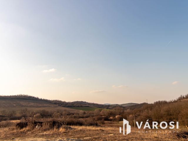 Építési telek csodás panorámával Tinnyén a Király- völgyben