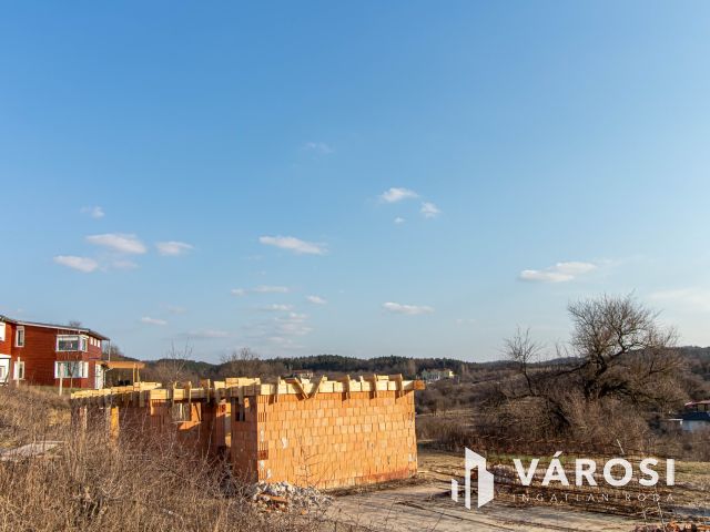 Építési telek csodás panorámával Tinnyén a Király- völgyben