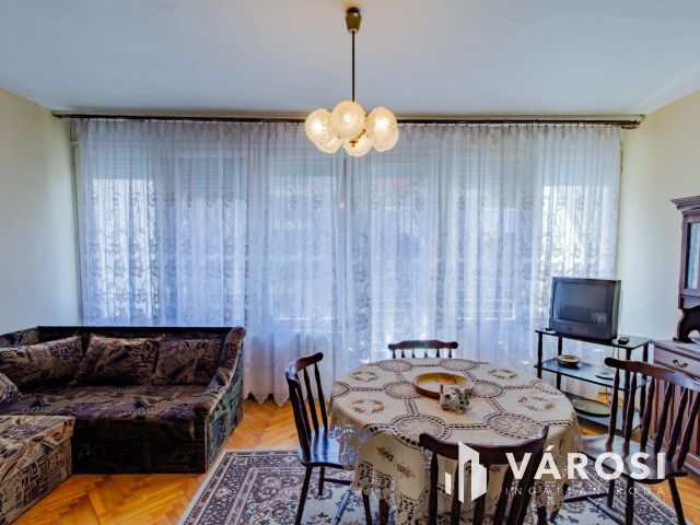 Alul nappali, felül nyugalom – kétszintes otthon garázzsal