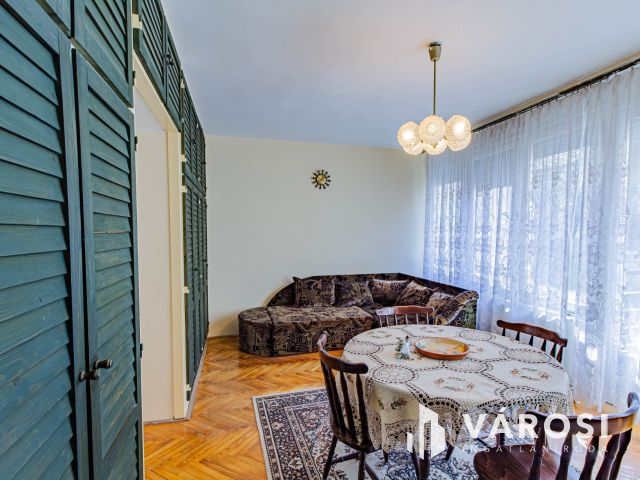 Alul nappali, felül nyugalom – kétszintes otthon garázzsal