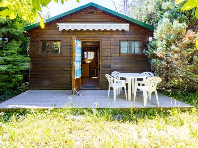 Építési telek Gödöllőn, kis faházzal