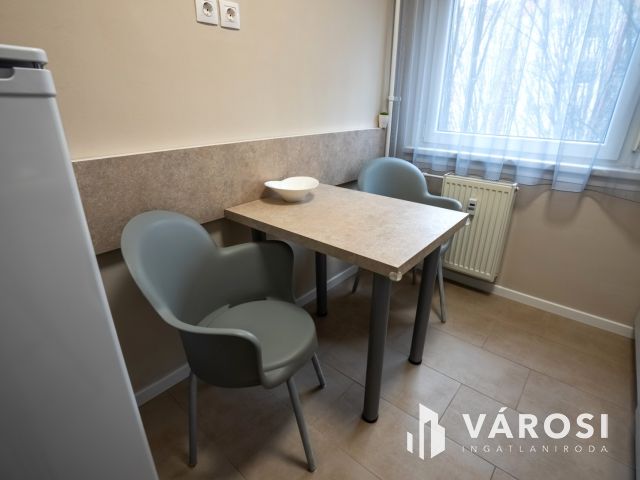 Belvárosi, prémium, liftes lakás kiadó a másodikon
