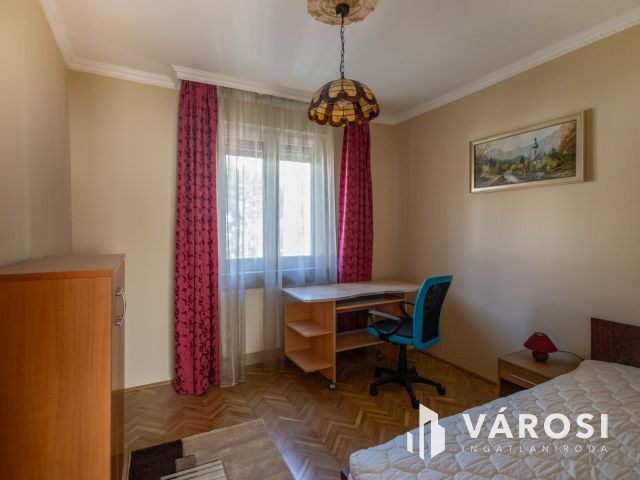 Újszegedi 3 szobás lakás, garázzsal, terasszal