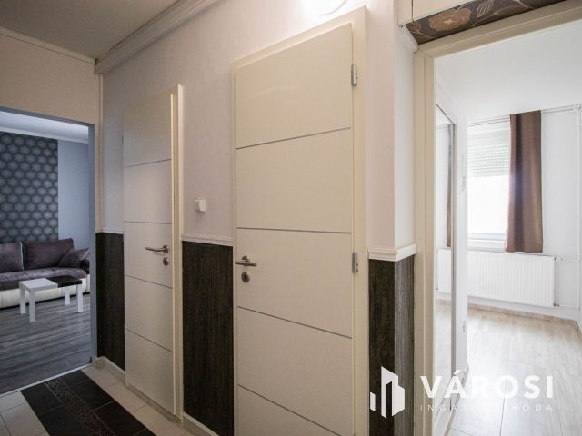 Tó melletti Felújított lakás eladó Győrben