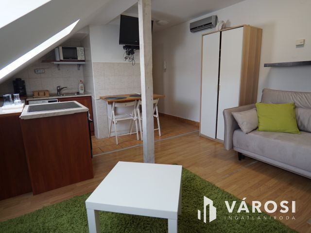 Belvárosi kiadó garzon lakás!