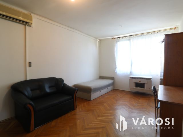 Kilátással a Kálvária térre.