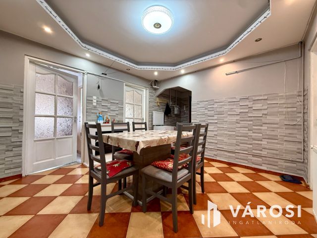 Makarenkó úton földszinti nagy teraszos lakás eladó!