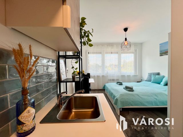 MEDENCÉS apartman Balatonföldváron, 500 méterre a Balatontól